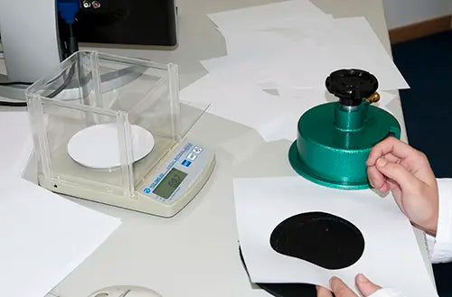 PCE-DMS 200 - 10 cm Round Laboratory Balance for Paper Weighing