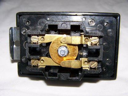 01919-012 2.25 inch Mushroom Plunger with Spring Latch