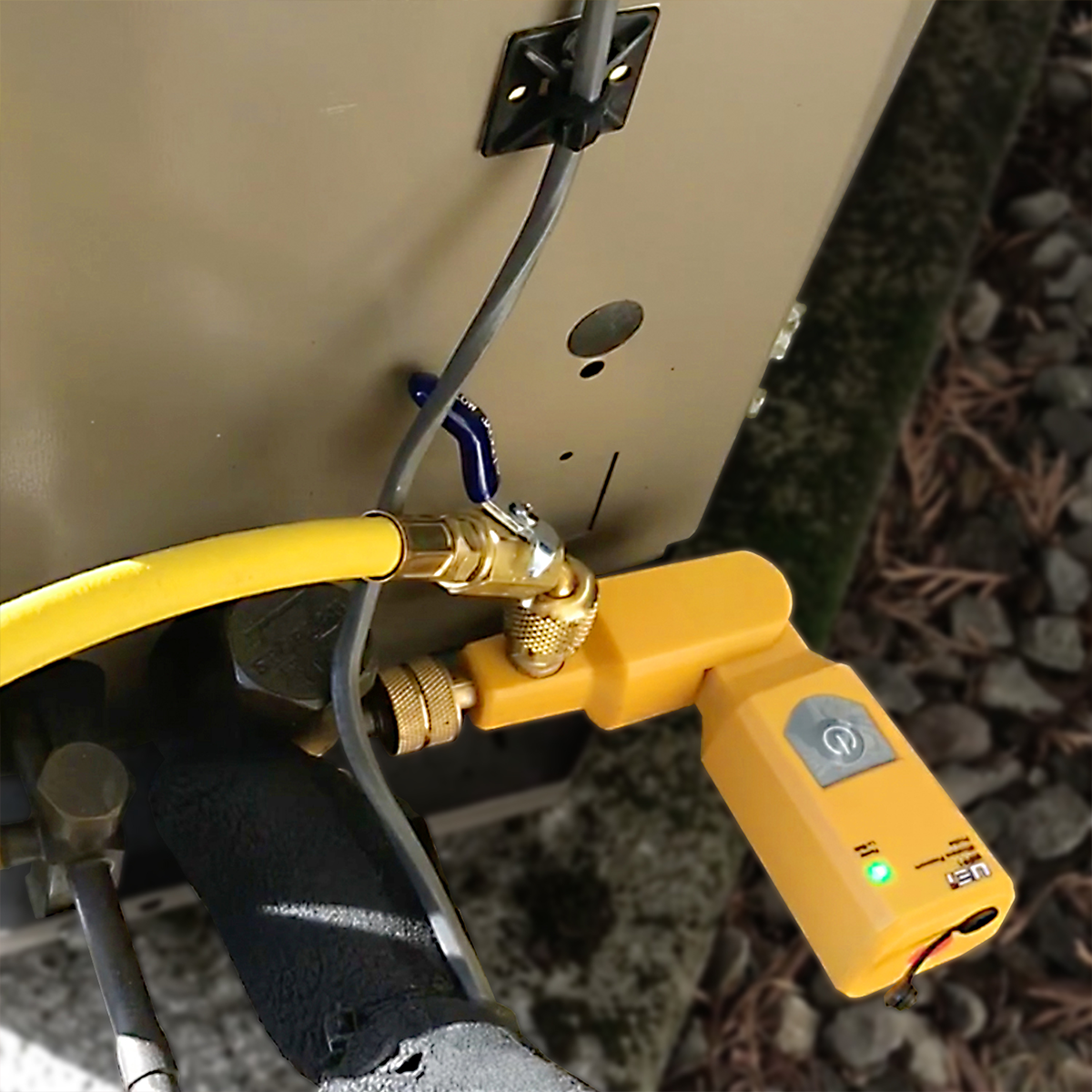 HUB4 Smart Refrigerant Charging Kit