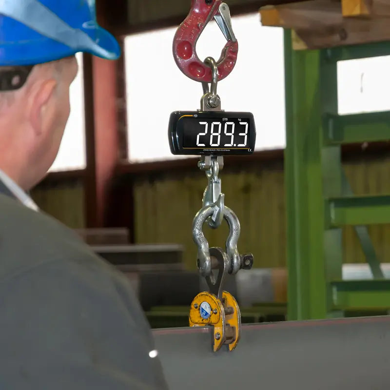 PCE-CS 500LD - Remote Control Crane Scale 0-500kg with ISO Certification