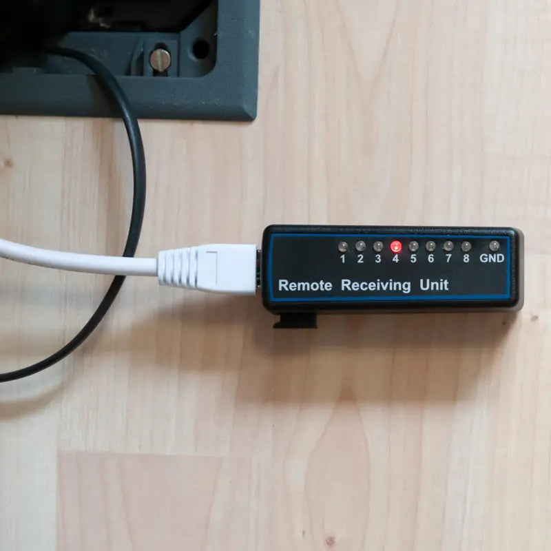 PCE-LT 15 - Versatile Network Cable Tester & Multimeter with LED Display