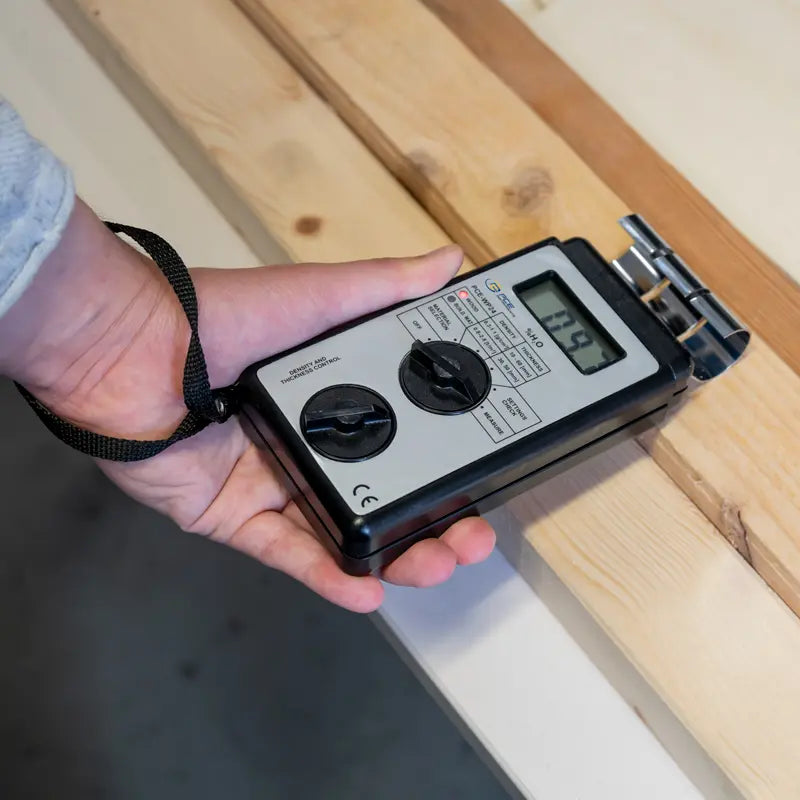 PCE-WP24 - Noninvasive Moisture Meter for Wood & Building Materials
