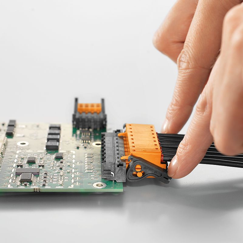 2442570000 - 3.81mm 14-Pole Female PCB Connector at 180° Angle  (Pack of 50)