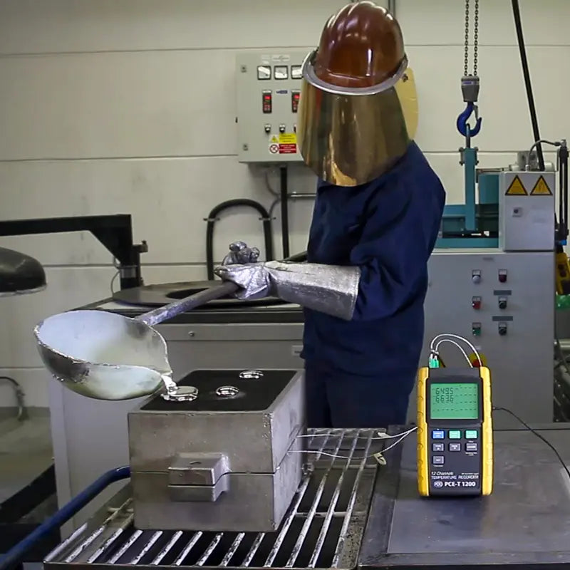 PCE-T 1200 - 12-Channel Datalogging Climate Meter with LCD Display