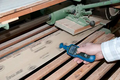 PCE-DT 65 - Digital Handheld Tachometer with Laser and Probes