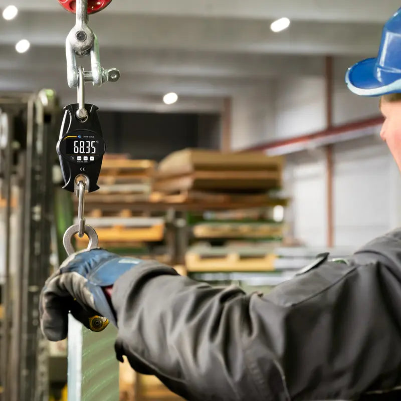 PCE-HS 100N - 100kg Metal Crane Scale with ISO Certificate & Hold Function