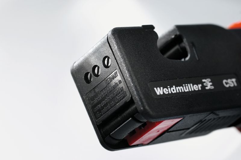 9204350000 - Adjustable Sheathing Stripper for Coaxial & Data Cables