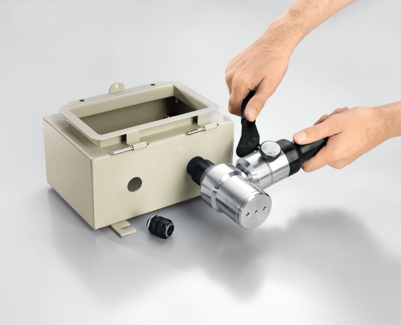 1548410000 - Efficient M50 Plate Punching Machine, 50.5mm Diameter