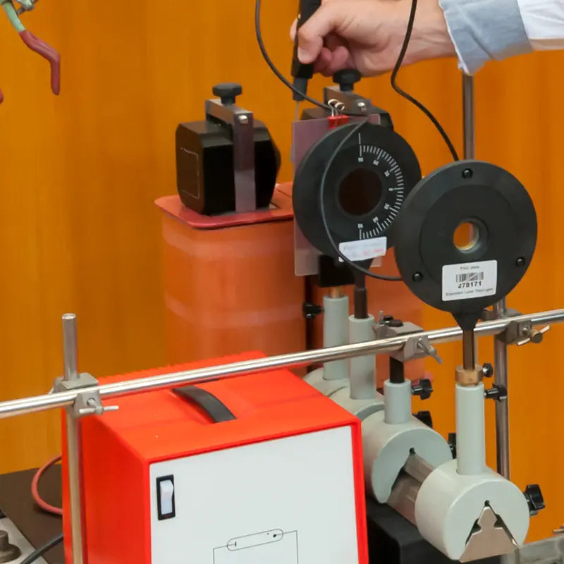 PCE-MFM 4000 - Precision Magnetometer for AC/DC Fields with LCD Display