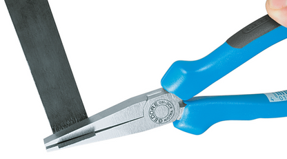 6710370 - 160mm Dip-Insulated Flat-Nose Pliers with Long Jaws