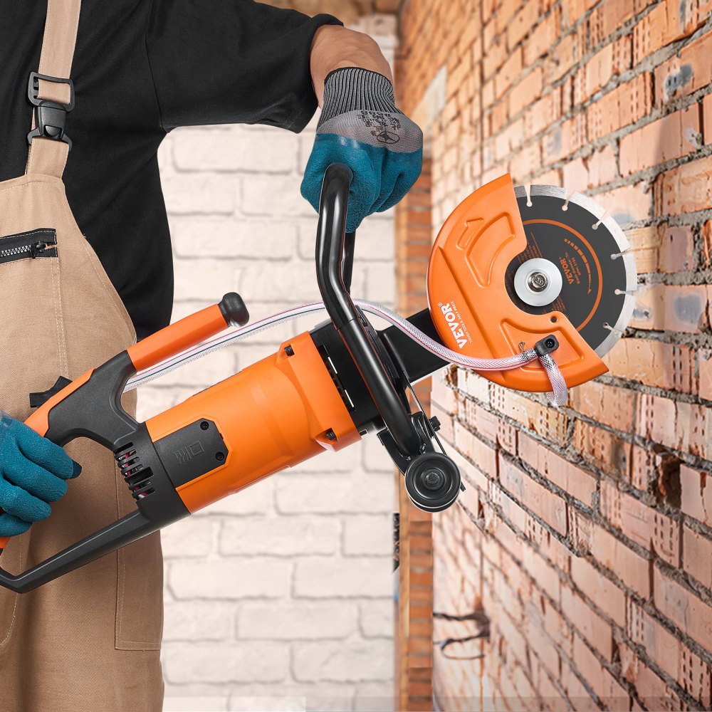 DC180 - 2000W 7-Inch Concrete Saw with Water Pump for Clean Cuts