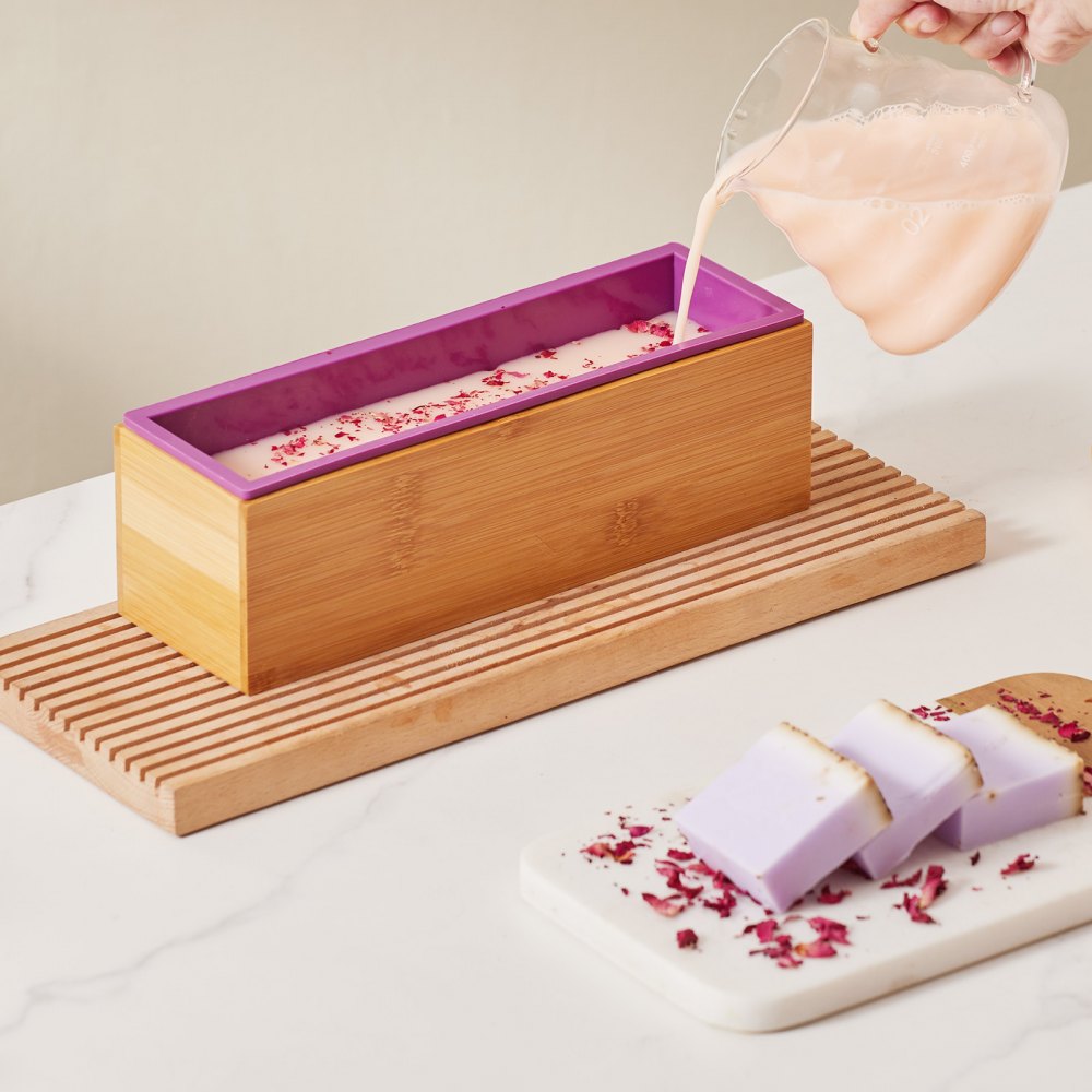 KH-Q02 - Professional Soap Making Kit with Bamboo Cutter & 1-Inch Soap Bars