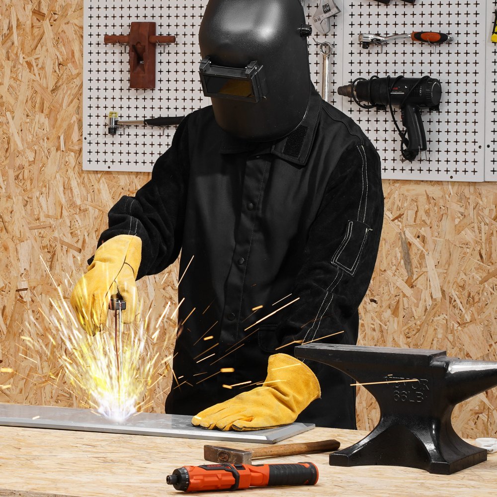 AP-2530 - Heavy Duty Flame-Resistant Welding Jacket with Leather Sleeves