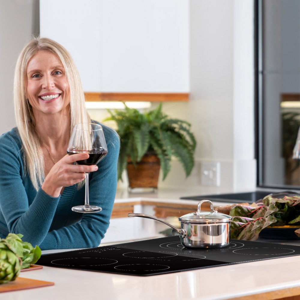 LT5-32 - 30.3" Glass Electric Cooktop with 5 Burners & Touch Controls
