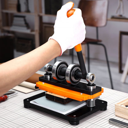 PGYHJ1810 - Compact Leather Cutting Machine for Various Materials