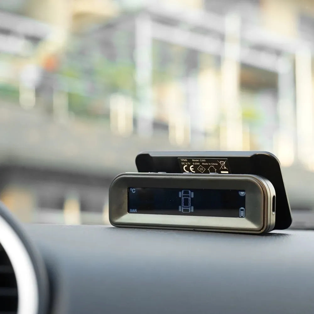 C260 - Real-Time RV Tire Pressure Monitor with 4 Sensors & Solar Charging