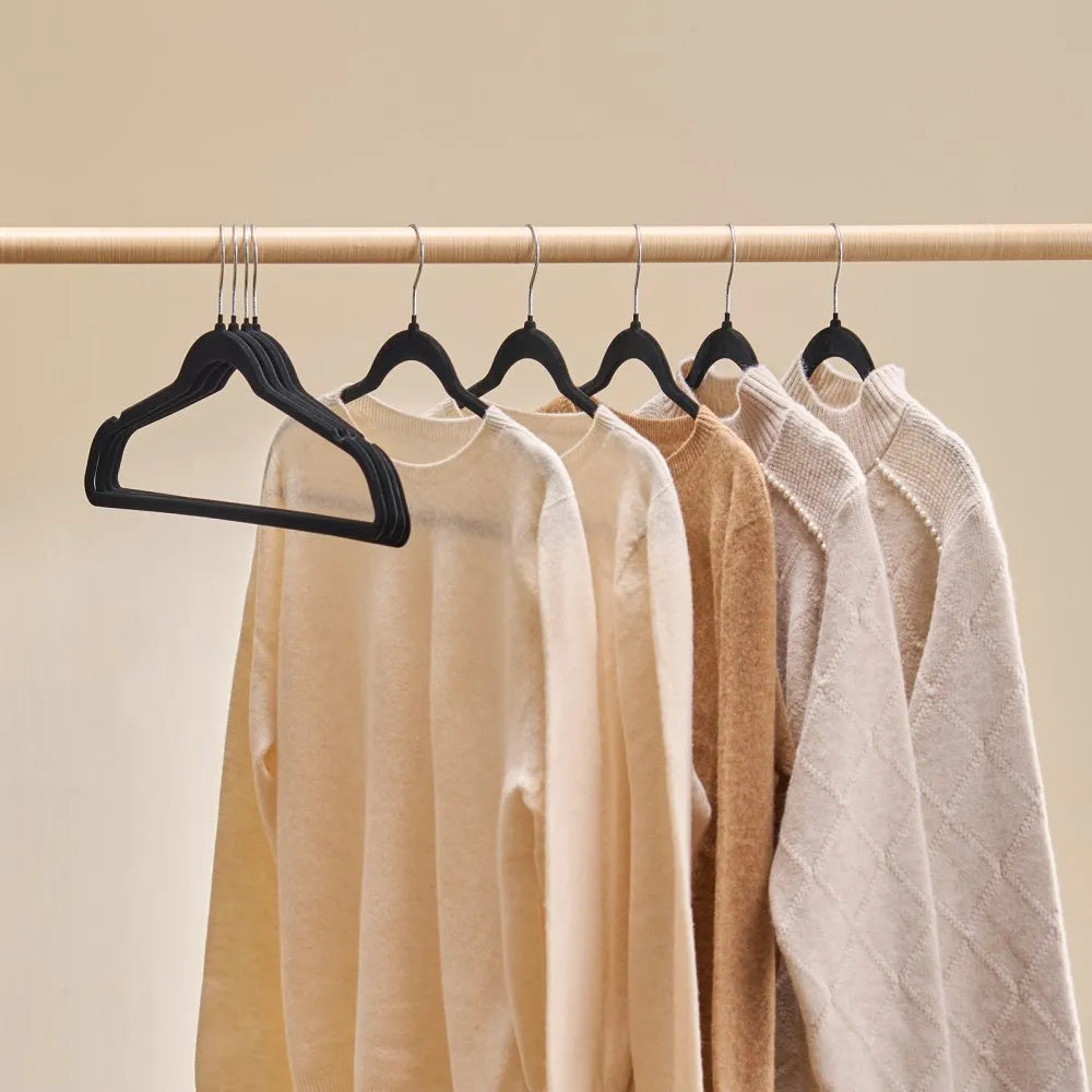 ZR048 - 50 Pack Velvet Hangers, 0.2in Thin, 11lbs Capacity