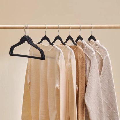 ZR048 - 50 Pack Velvet Hangers, 0.2in Thin, 11lbs Capacity